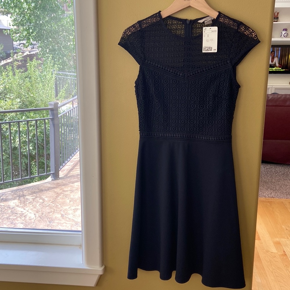 NWT H&M WOMEN’S LACE MIDI DRESS